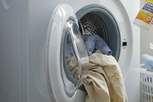 از بین بردن لکه چربی کهنه روی لباس